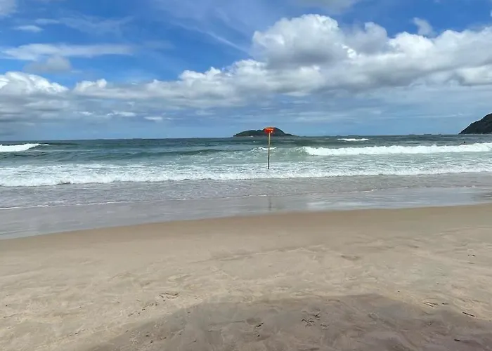 Praia do Tombo - Aconchego no Guarujá